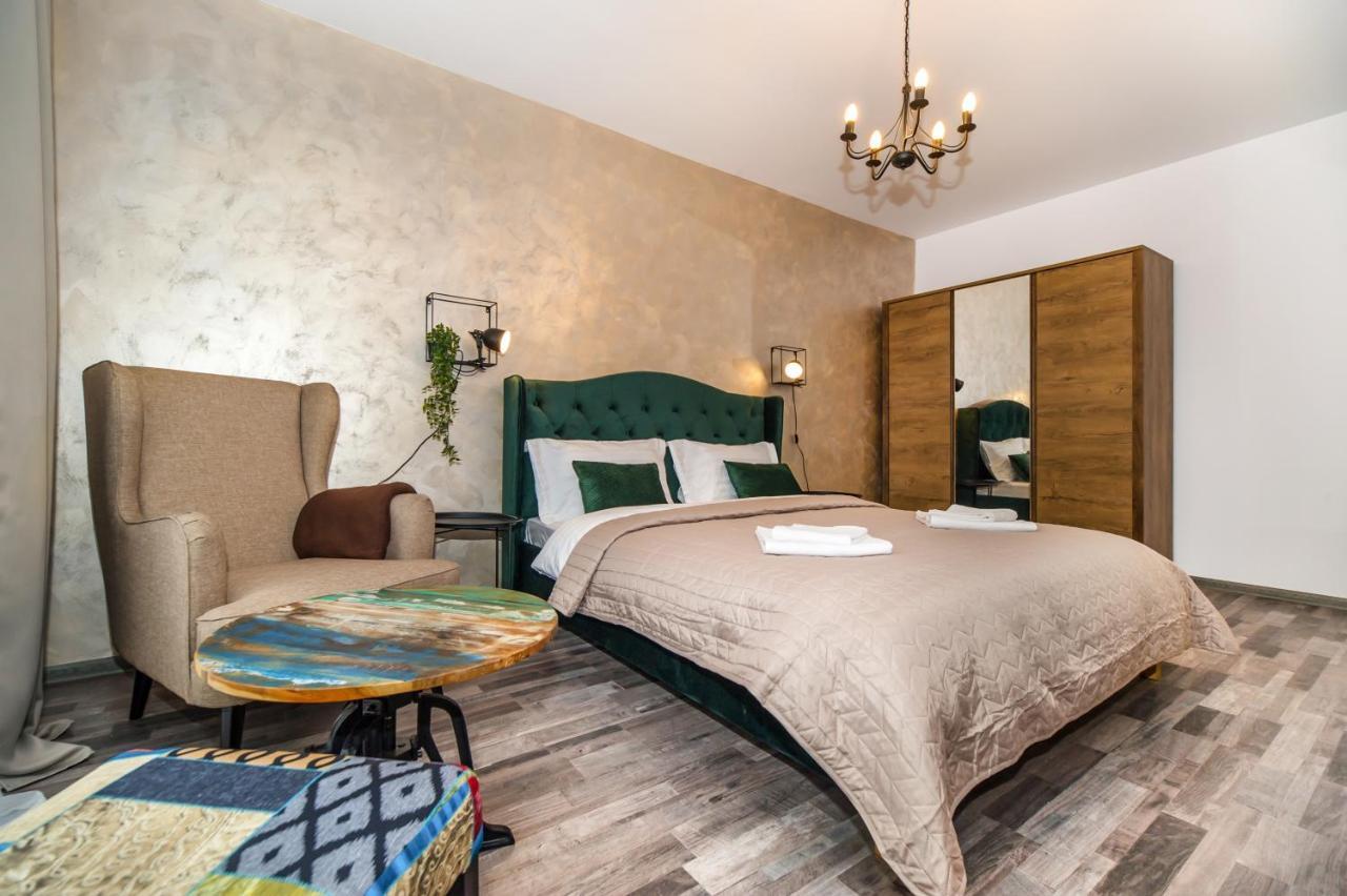 Apartament Smarald ブラショフ エクステリア 写真