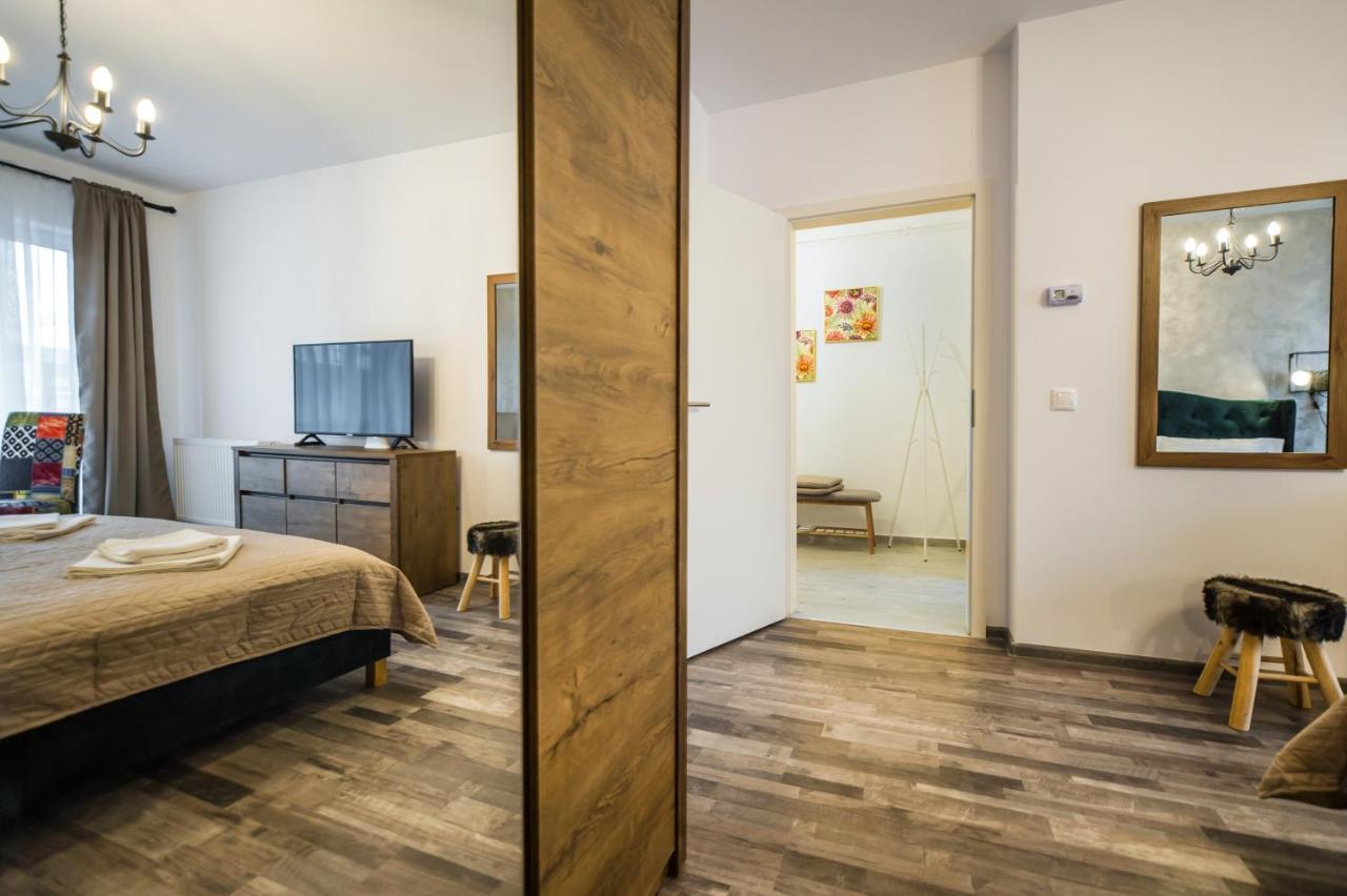 Apartament Smarald ブラショフ エクステリア 写真